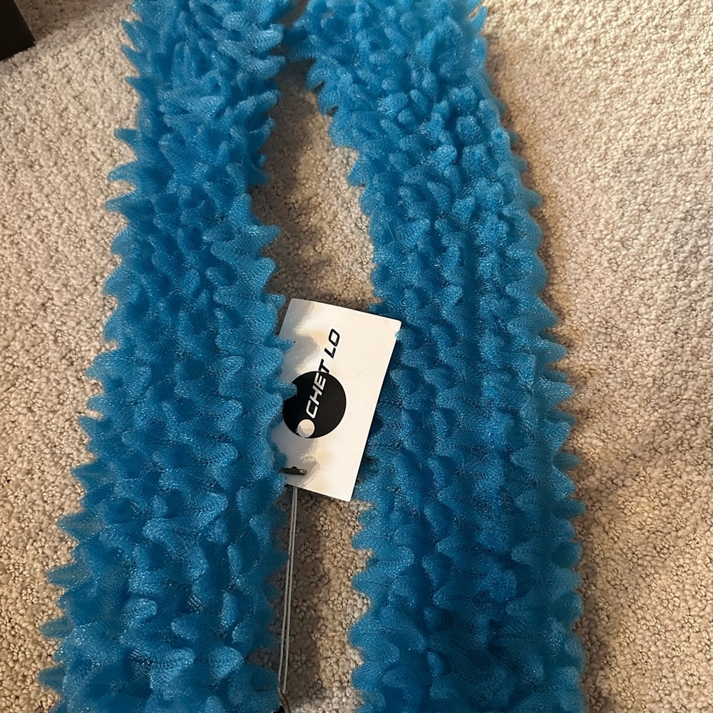 Chey-Lo Ruffled ARM WARMERS in Bright Turquoise